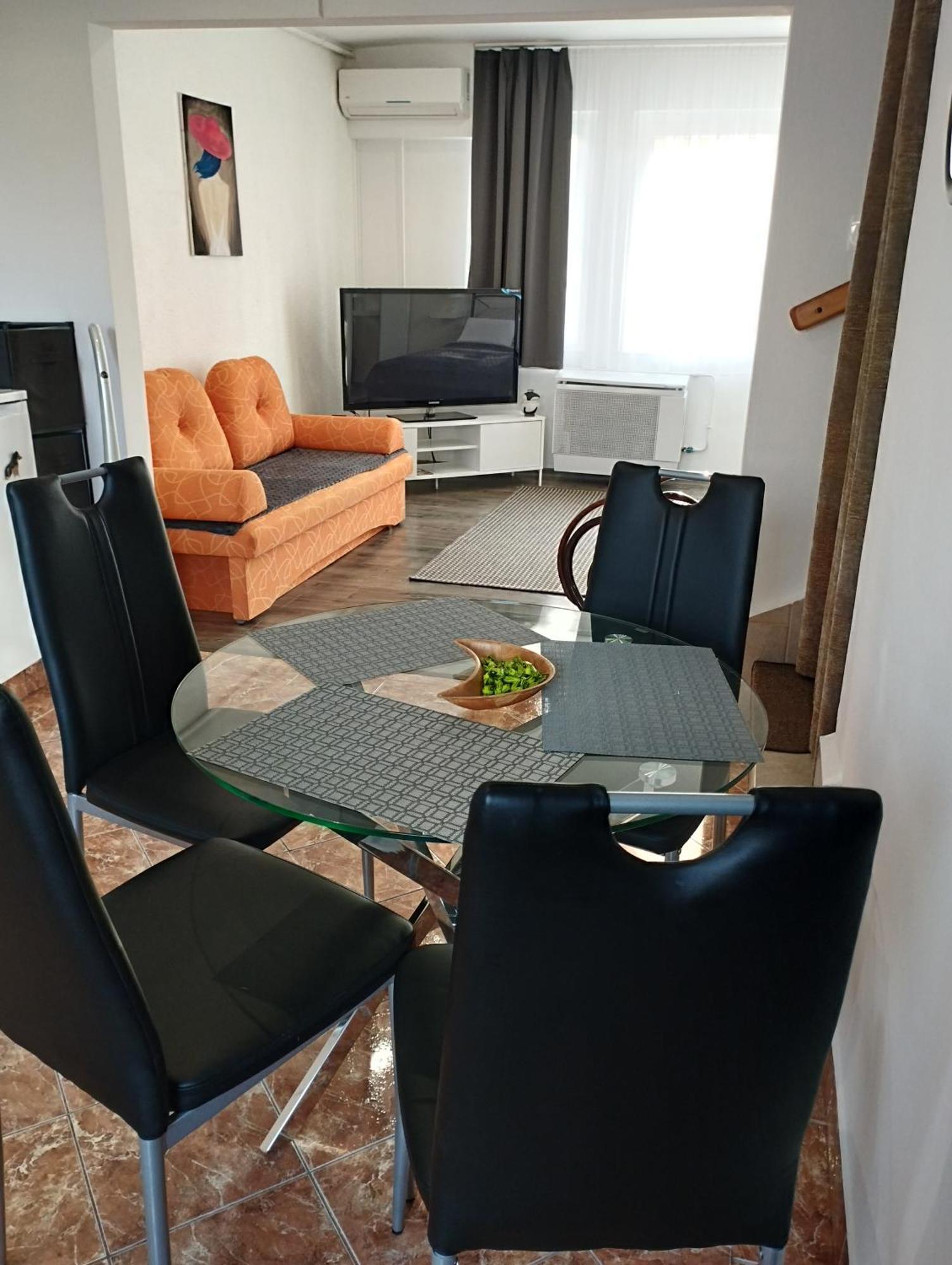 Var-Lak Apartman Balatonfůzfő Eksteriør billede
